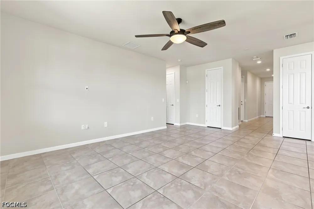 E Hampton Circle Alva, FL 33920