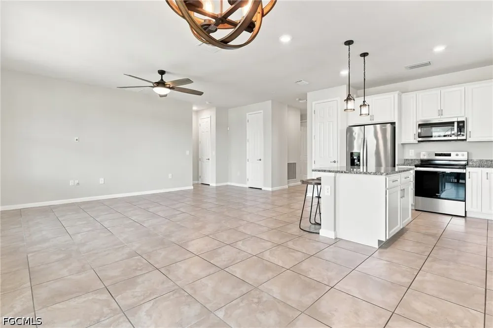 E Hampton Circle Alva, FL 33920