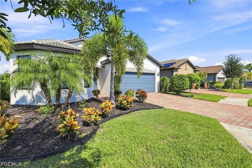 E Hampton Circle Alva, FL 33920