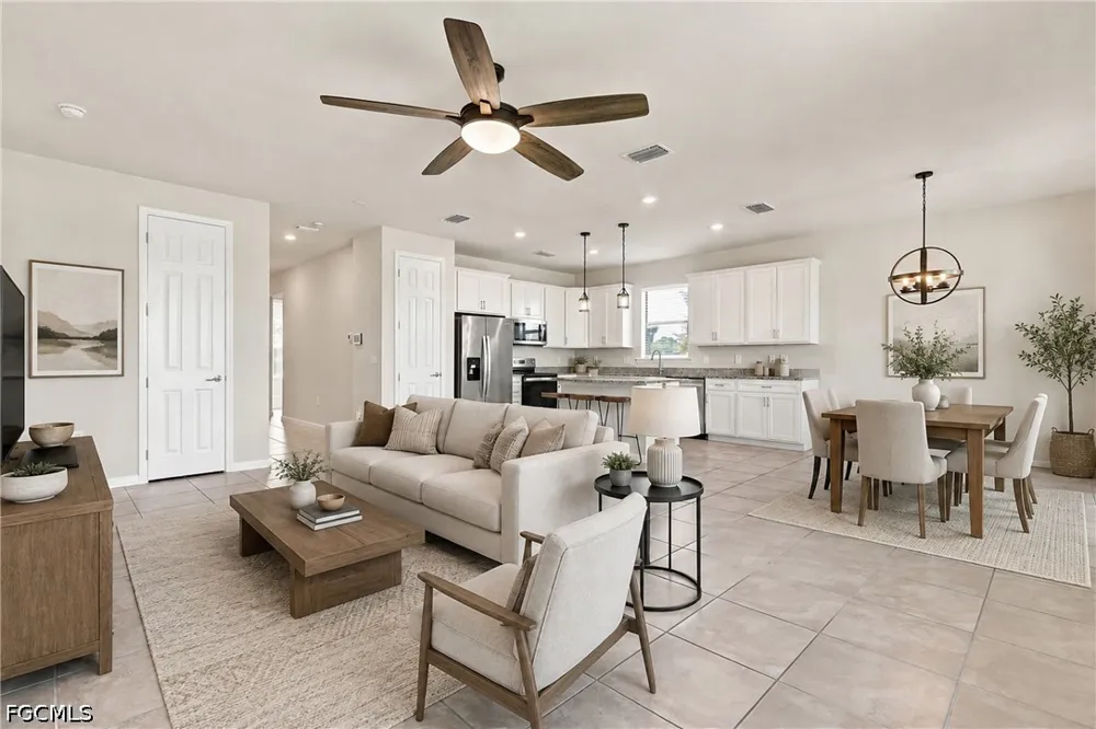 E Hampton Circle Alva, FL 33920