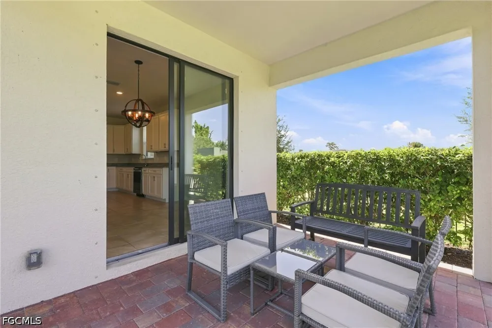E Hampton Circle Alva, FL 33920