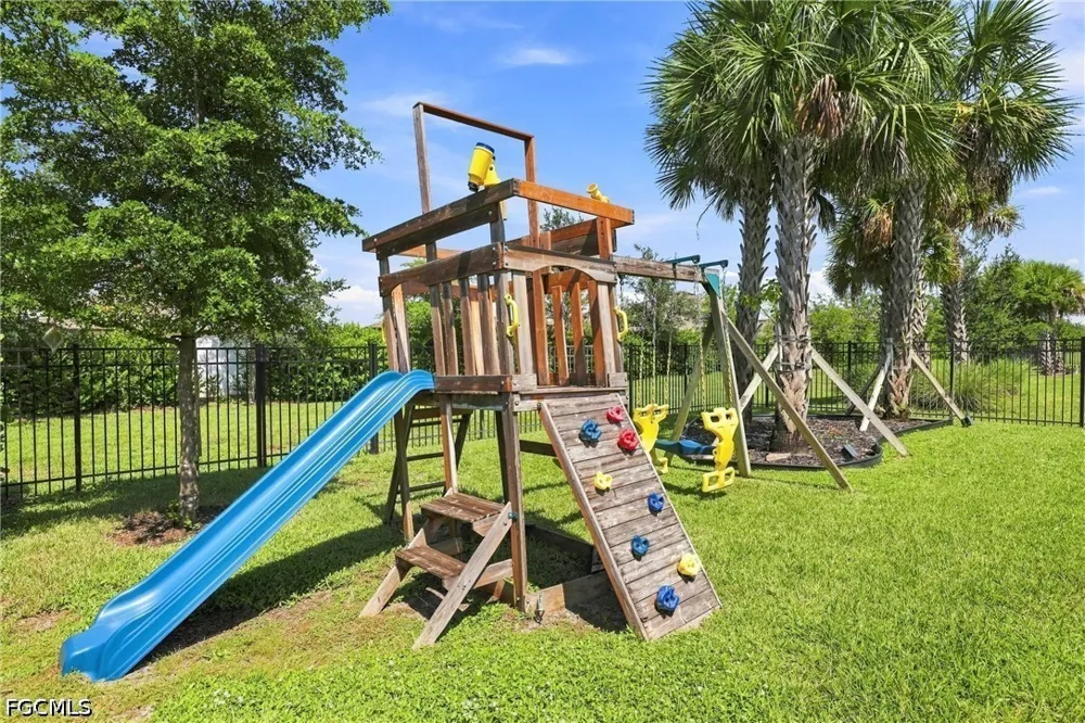 E Hampton Circle Alva, FL 33920