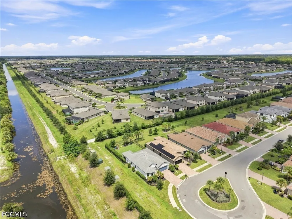 E Hampton Circle Alva, FL 33920