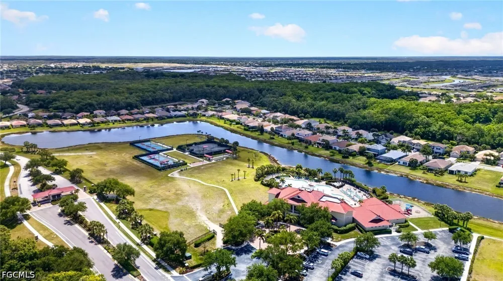 E Hampton Circle Alva, FL 33920
