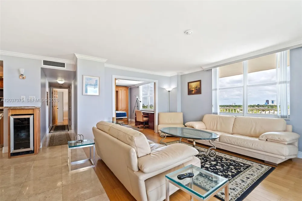 1 Las Olas Cir #809 Fort Lauderdale, FL 33316