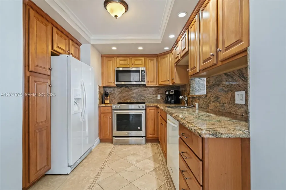 1 Las Olas Cir #809 Fort Lauderdale, FL 33316