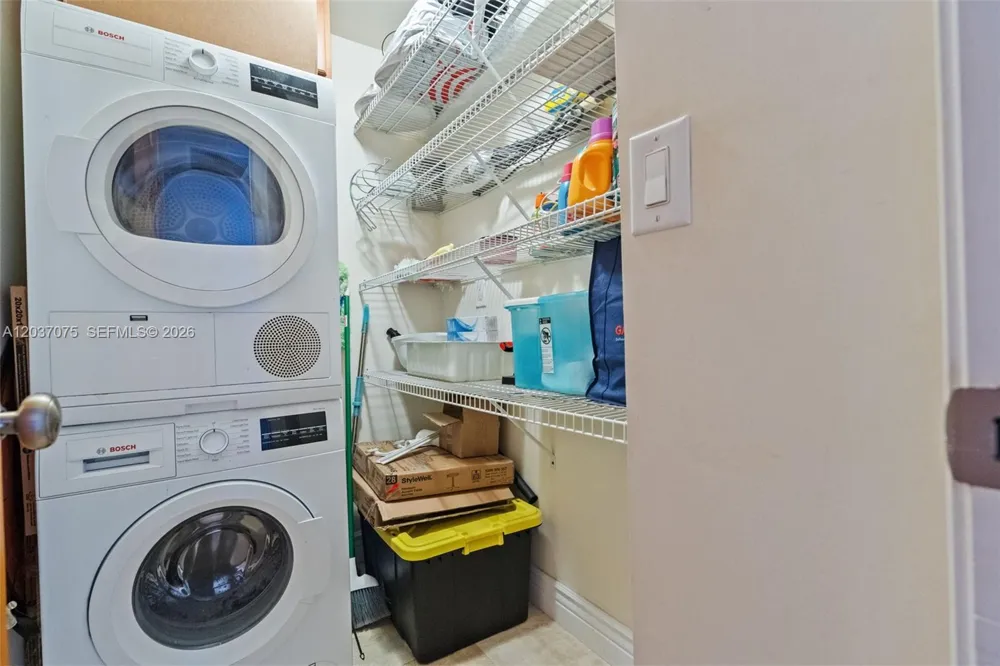 1 Las Olas Cir #809 Fort Lauderdale, FL 33316
