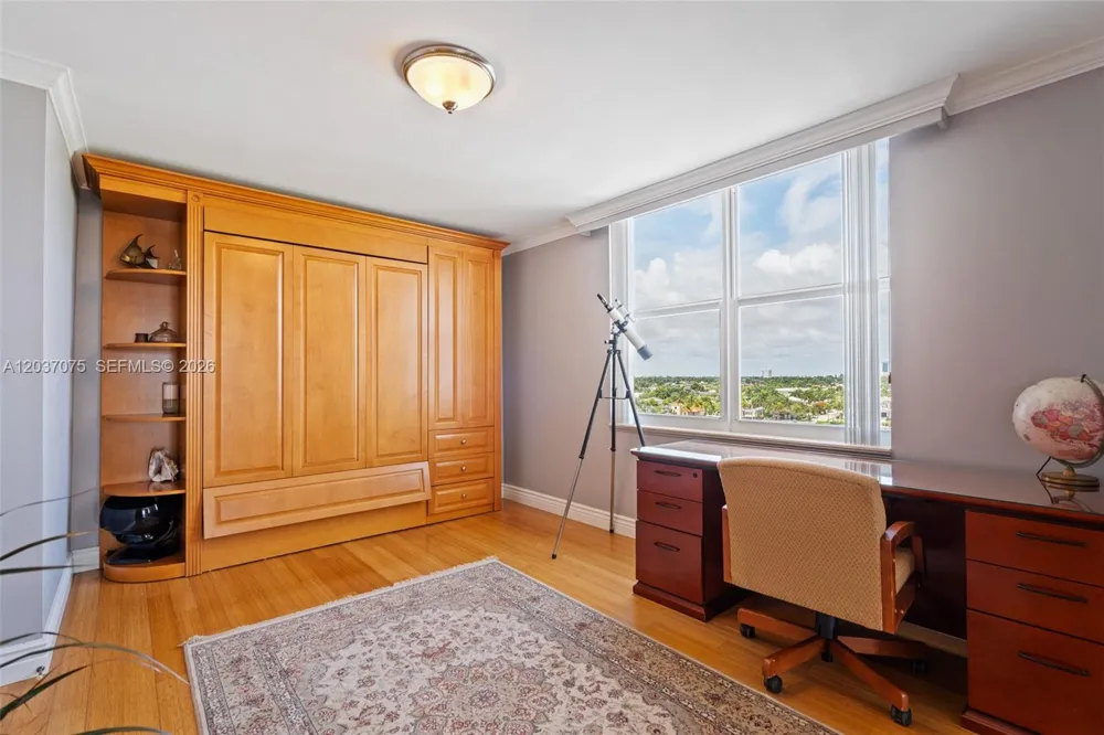 1 Las Olas Cir #809 Fort Lauderdale, FL 33316