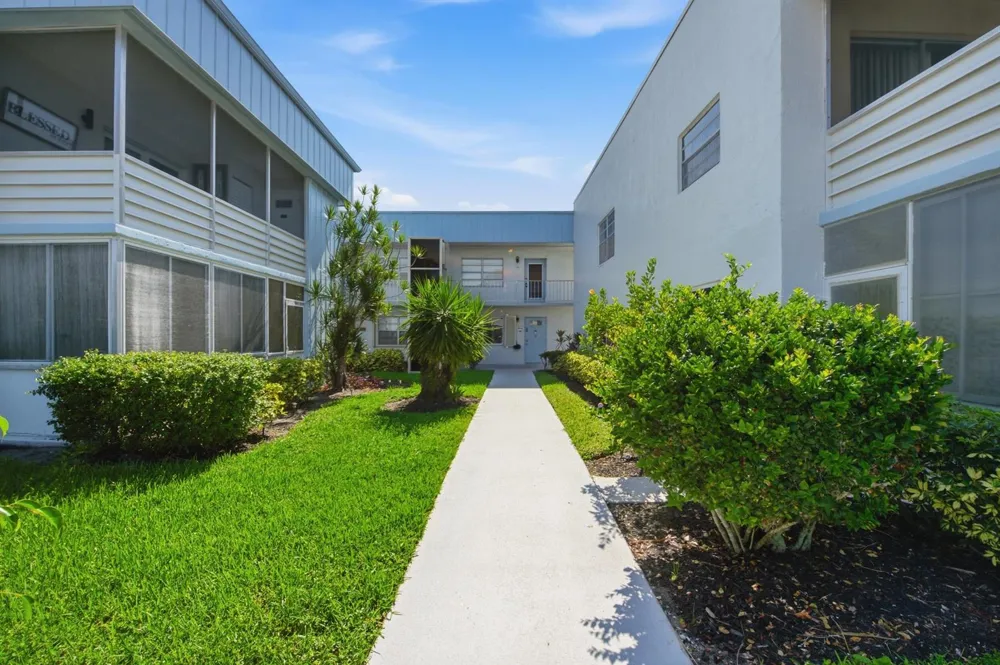 396 Saxony I Delray Beach, FL 33446