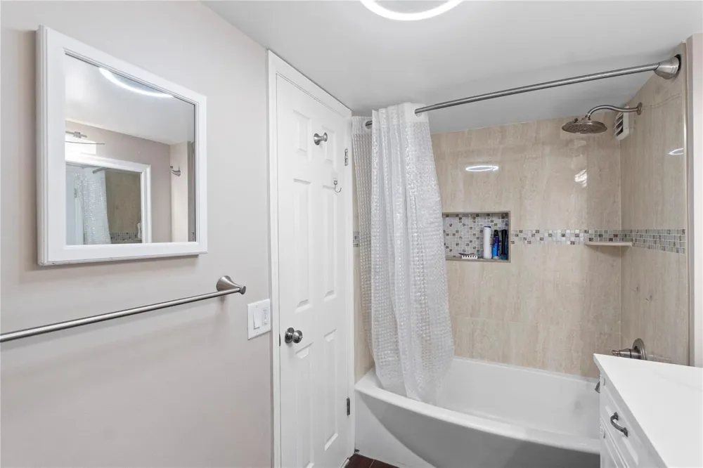5200 Ocean Boulevard #405b Lauderdale By The Sea, FL 33308
