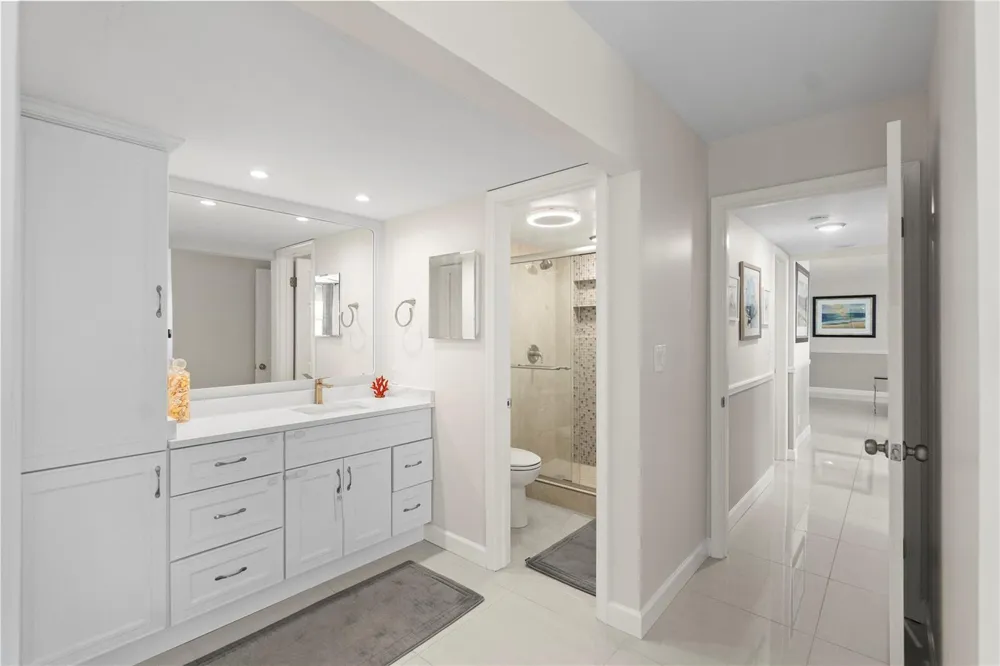 5200 Ocean Boulevard #405b Lauderdale By The Sea, FL 33308