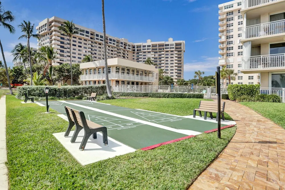 5200 Ocean Boulevard #405b Lauderdale By The Sea, FL 33308