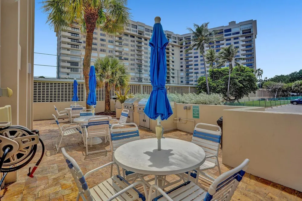 5200 Ocean Boulevard #405b Lauderdale By The Sea, FL 33308