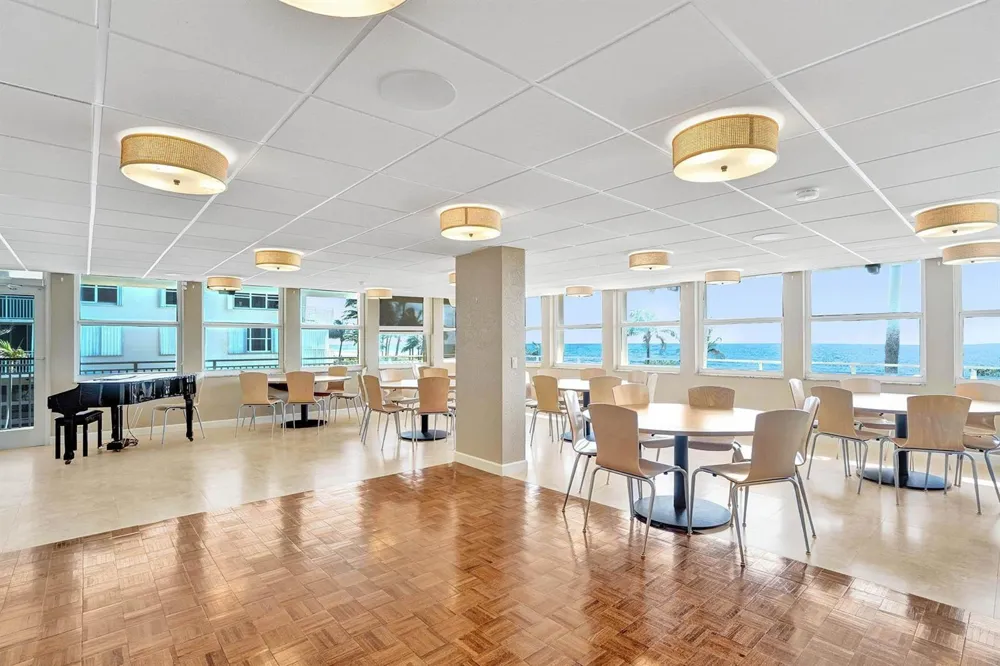 5200 Ocean Boulevard #405b Lauderdale By The Sea, FL 33308