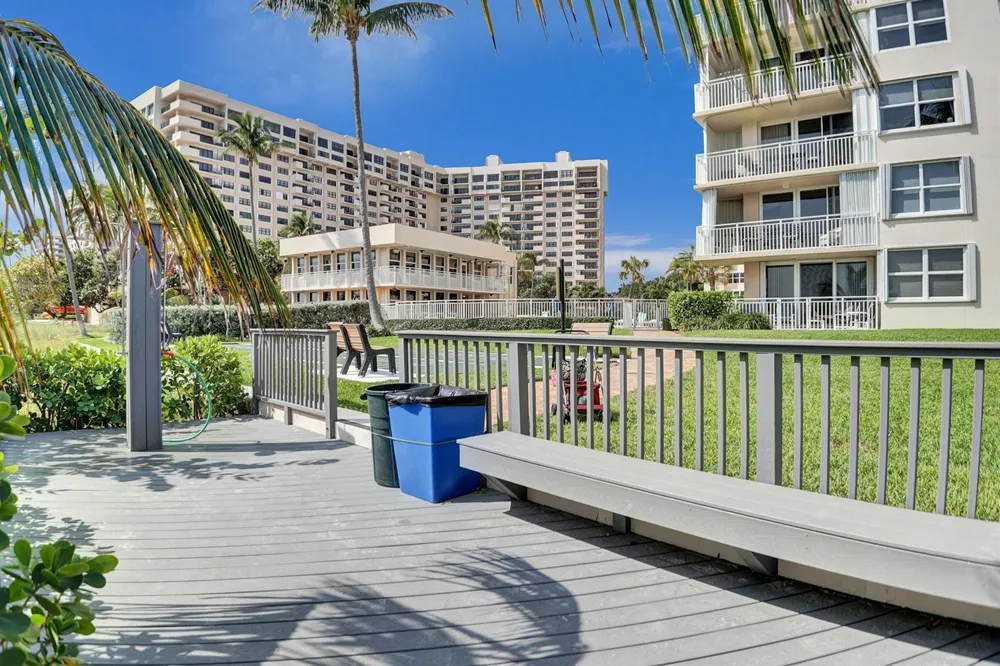 5200 Ocean Boulevard #405b Lauderdale By The Sea, FL 33308