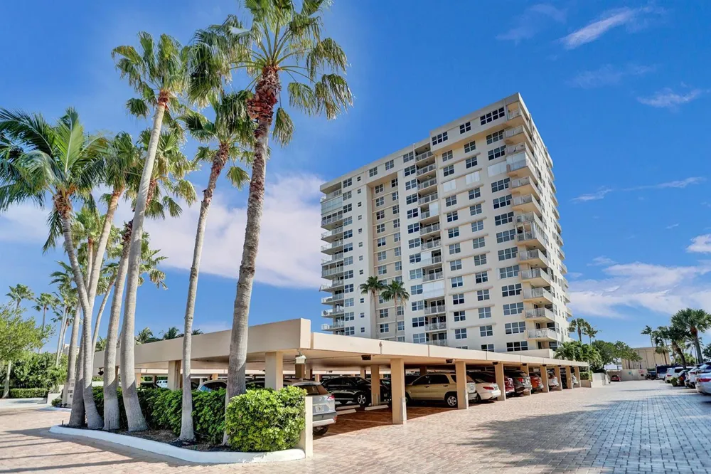 5200 Ocean Boulevard #405b Lauderdale By The Sea, FL 33308
