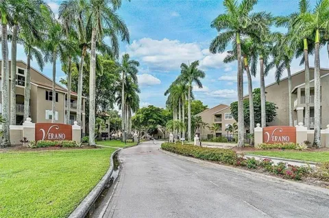 1760 PALM COVE BOULEVARD #5-305
