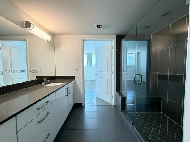7525 E Treasure Dr #1012 North Bay Village, FL 33141