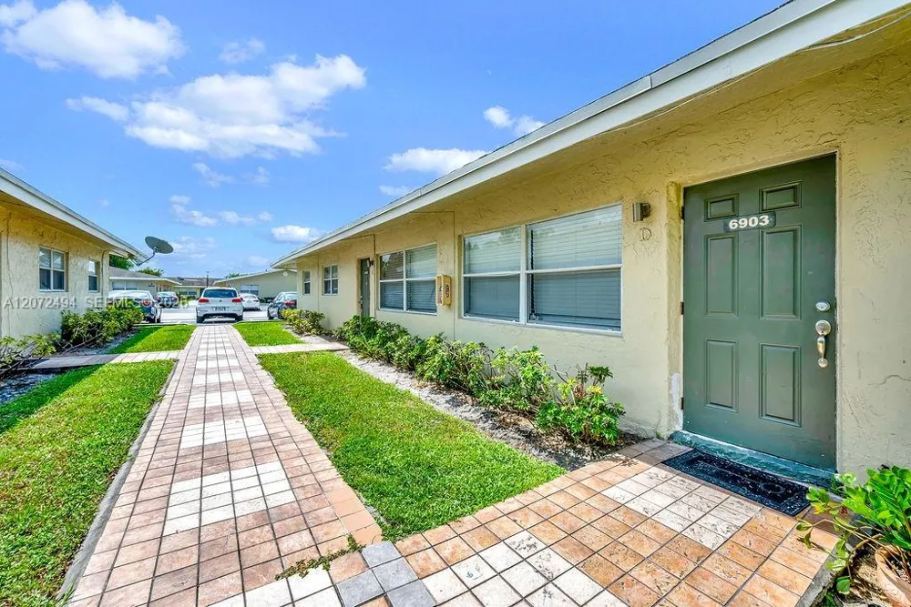 622 Kathy Ct Margate, FL 33068