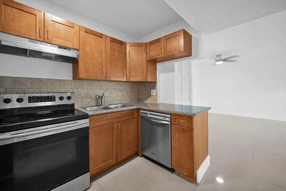 622 Kathy Ct Margate, FL 33068