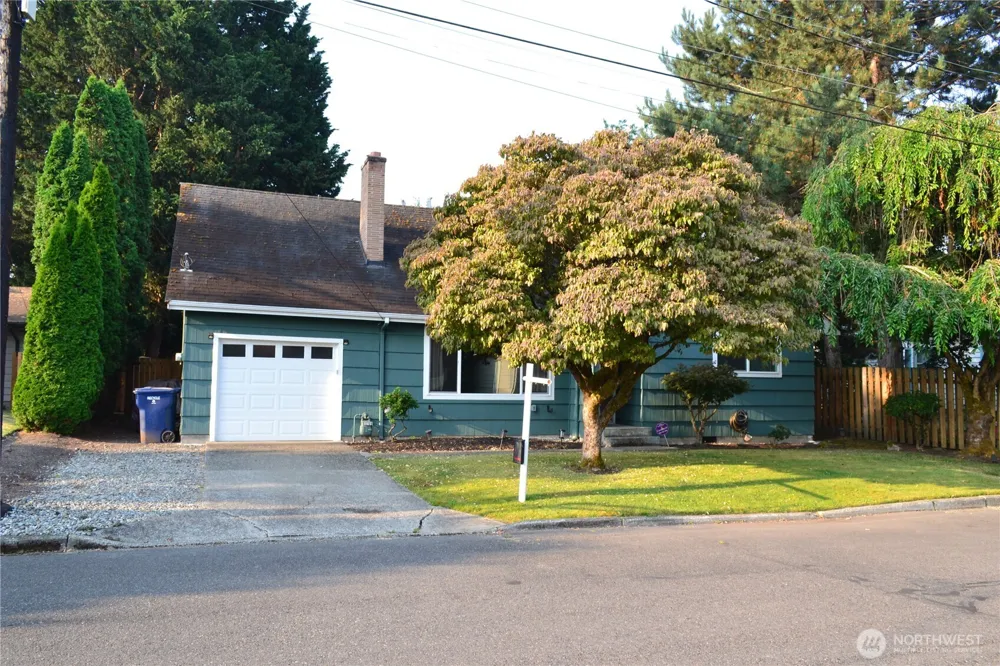 1108 10th Street NE Auburn, WA 98002