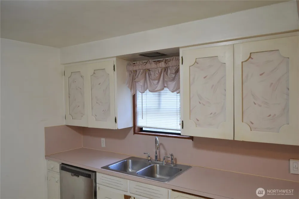 1108 10th Street NE Auburn, WA 98002
