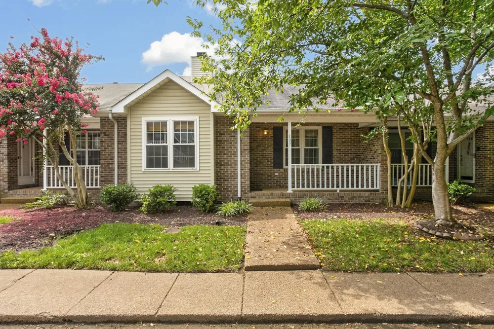137 Pepper Ridge Cir Antioch, TN 37013