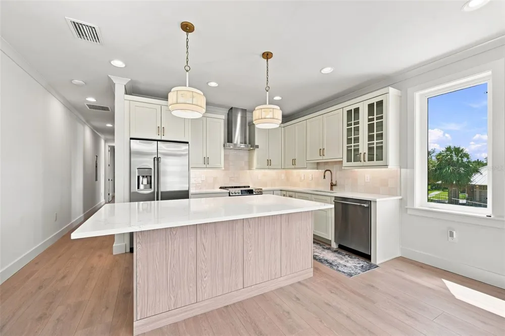 19101 GULF BOULEVARD Indian Shores, FL 33785