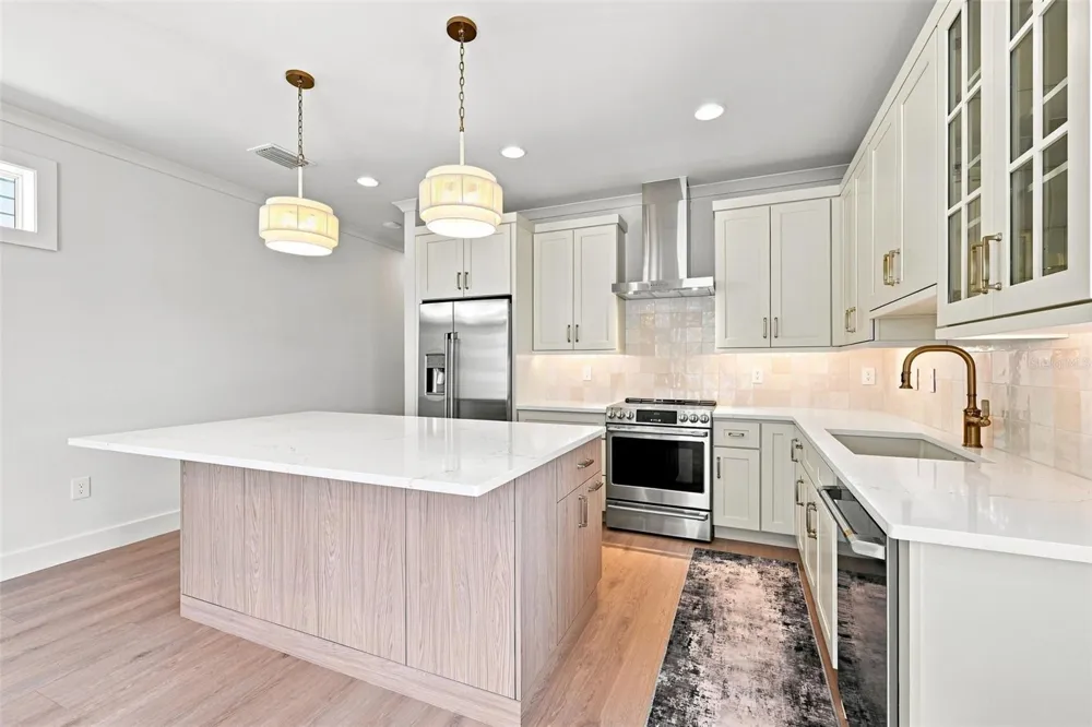 19101 GULF BOULEVARD Indian Shores, FL 33785