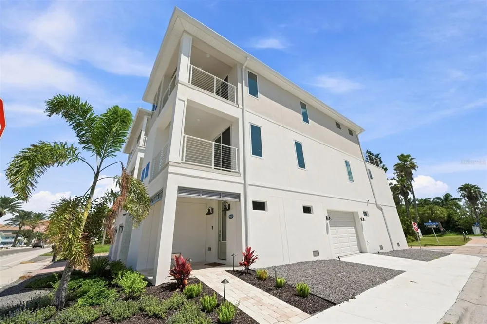 19101 GULF BOULEVARD Indian Shores, FL 33785
