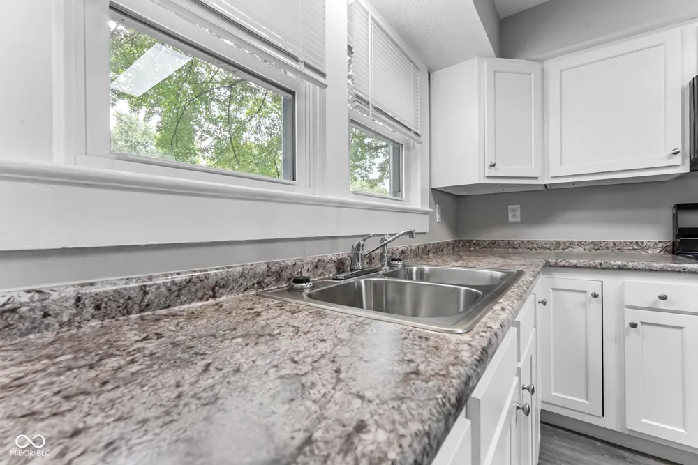 764 W Bellevue Avenue Scottsburg, IN 47170