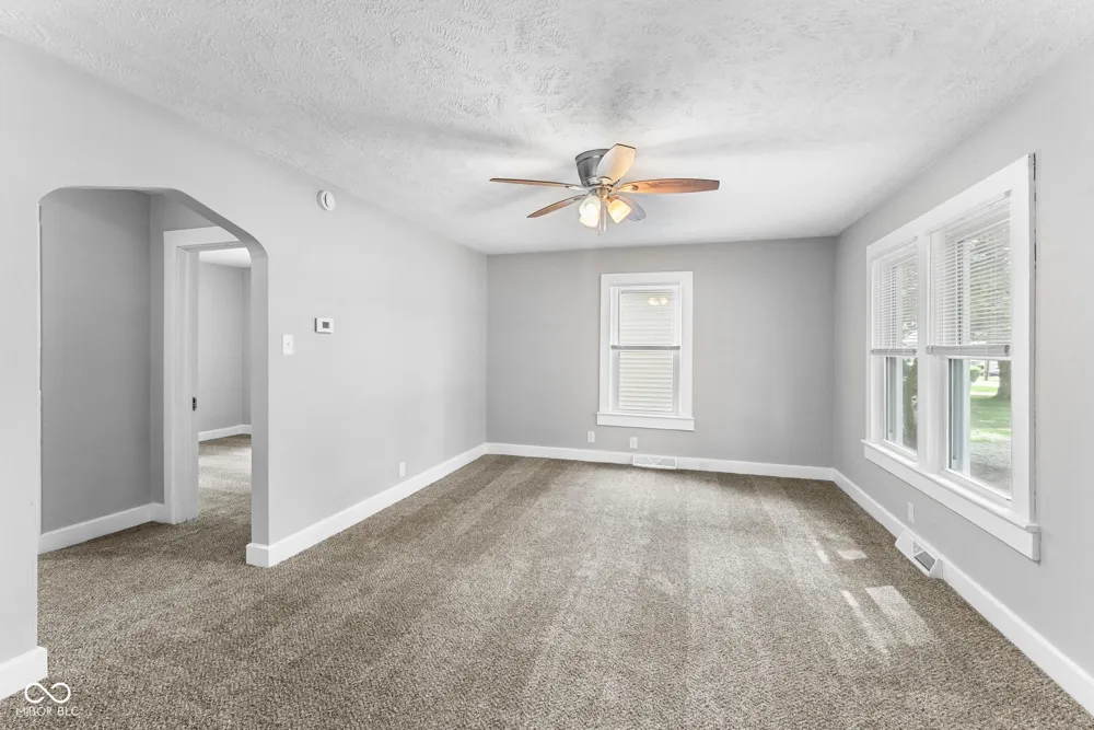 764 W Bellevue Avenue Scottsburg, IN 47170