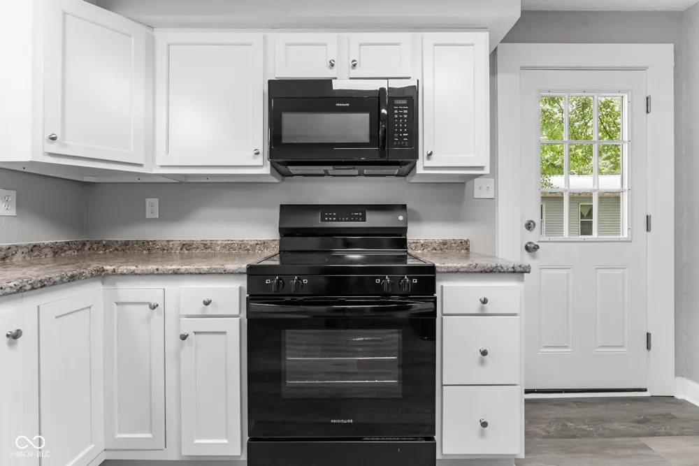 764 W Bellevue Avenue Scottsburg, IN 47170