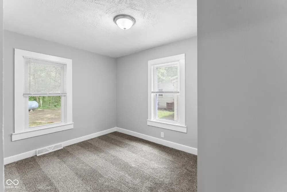764 W Bellevue Avenue Scottsburg, IN 47170