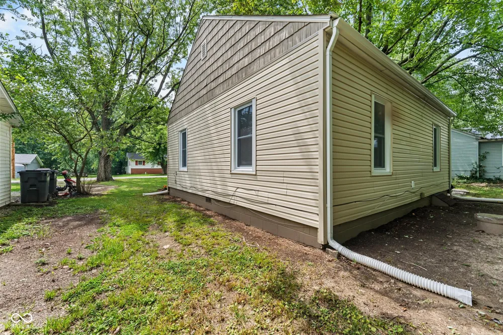764 W Bellevue Avenue Scottsburg, IN 47170