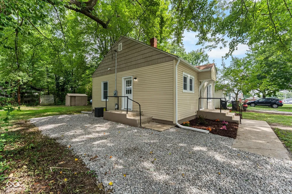 764 W Bellevue Avenue Scottsburg, IN 47170
