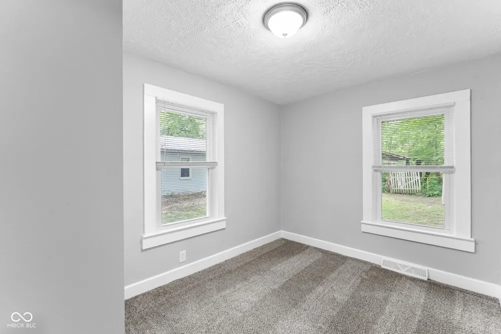 764 W Bellevue Avenue Scottsburg, IN 47170