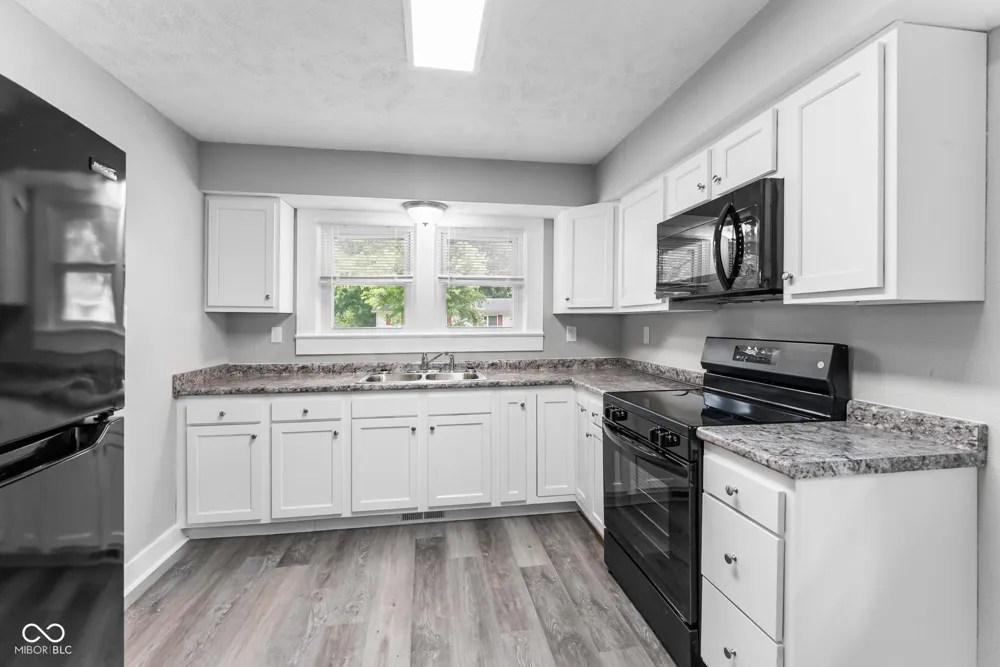 764 W Bellevue Avenue Scottsburg, IN 47170