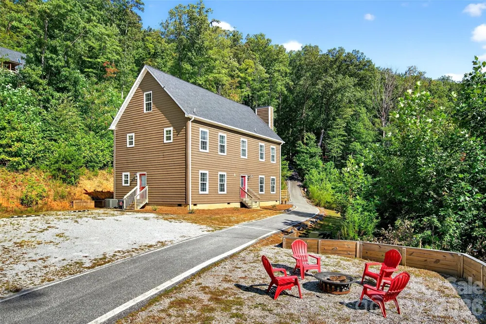 8026 Buck Creek Road Marion, NC 28752
