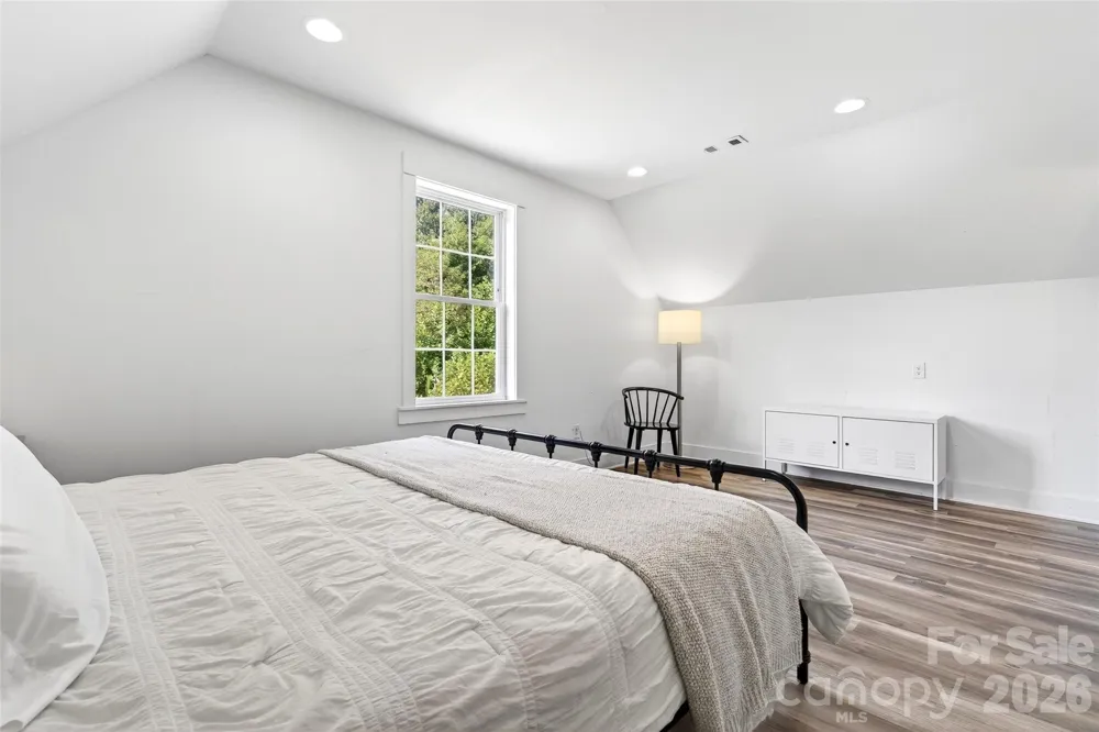 8026 Buck Creek Road Marion, NC 28752
