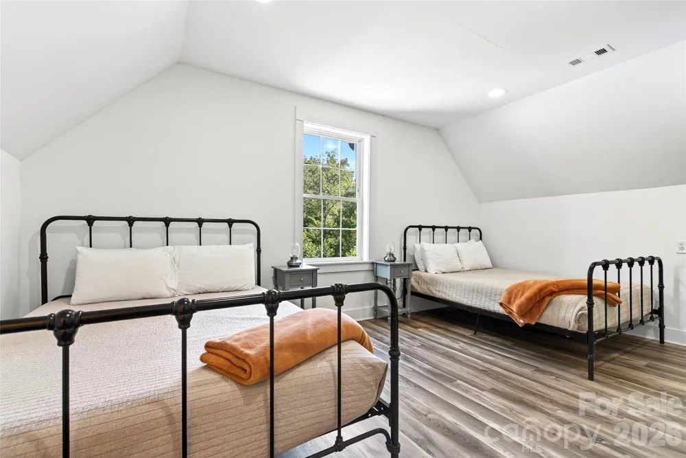 8026 Buck Creek Road Marion, NC 28752