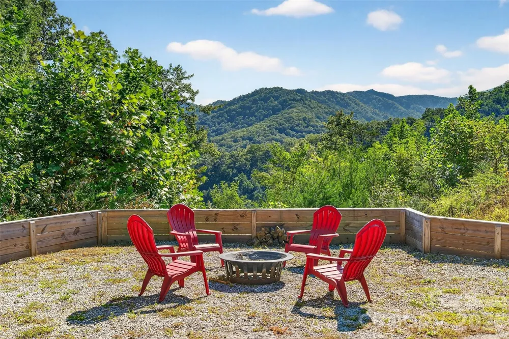 8026 Buck Creek Road Marion, NC 28752