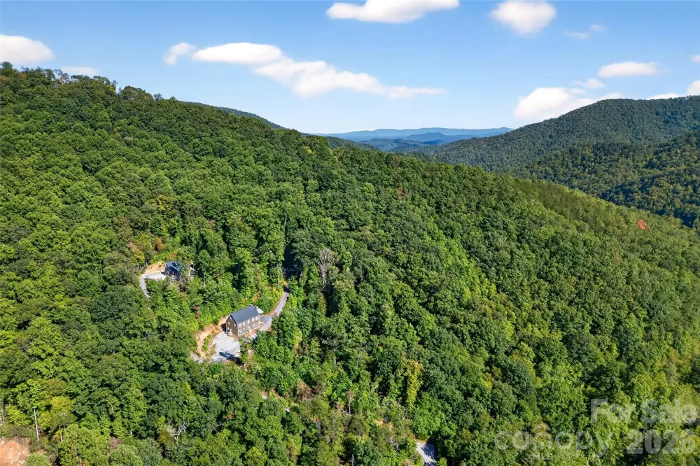 8026 Buck Creek Road Marion, NC 28752