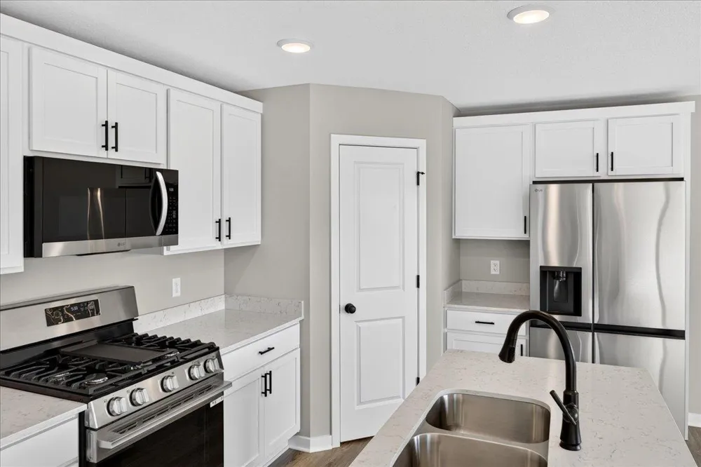 25860 Emerson Court Wyoming, MN 55092