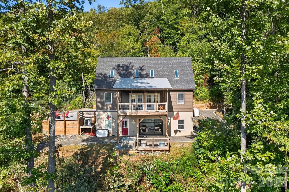8032 Buck Creek Road Marion, NC 28752
