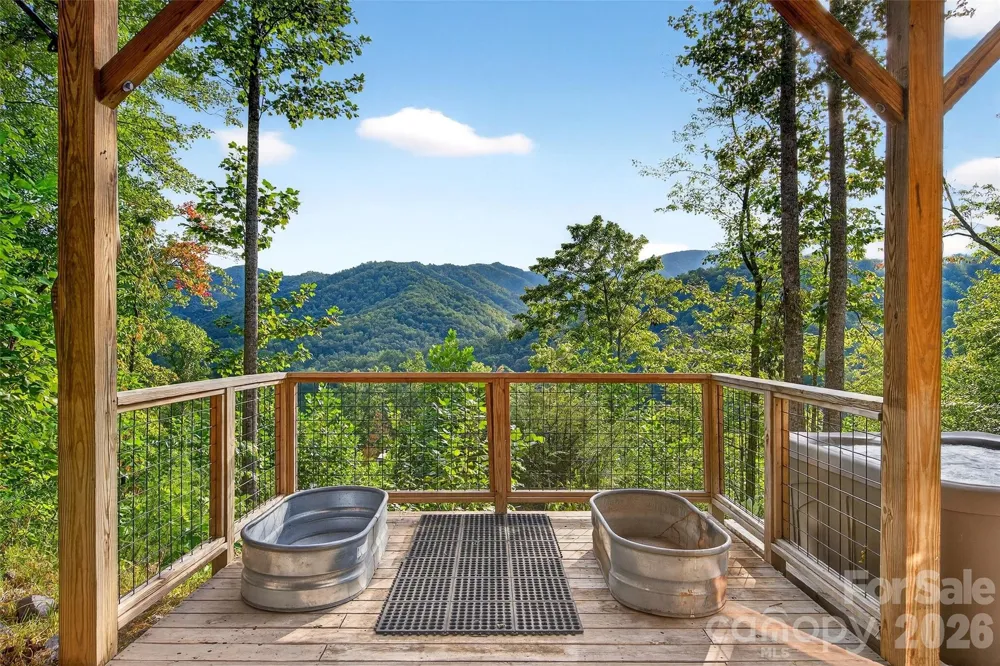 8032 Buck Creek Road Marion, NC 28752