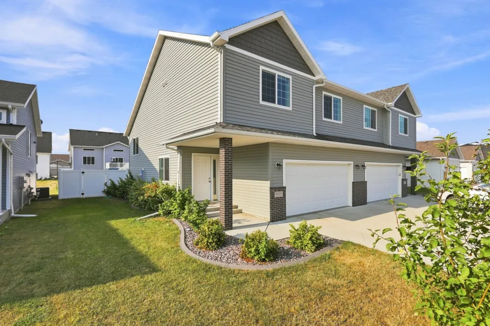 935 Eaglewood Avenue W West Fargo, ND 58078