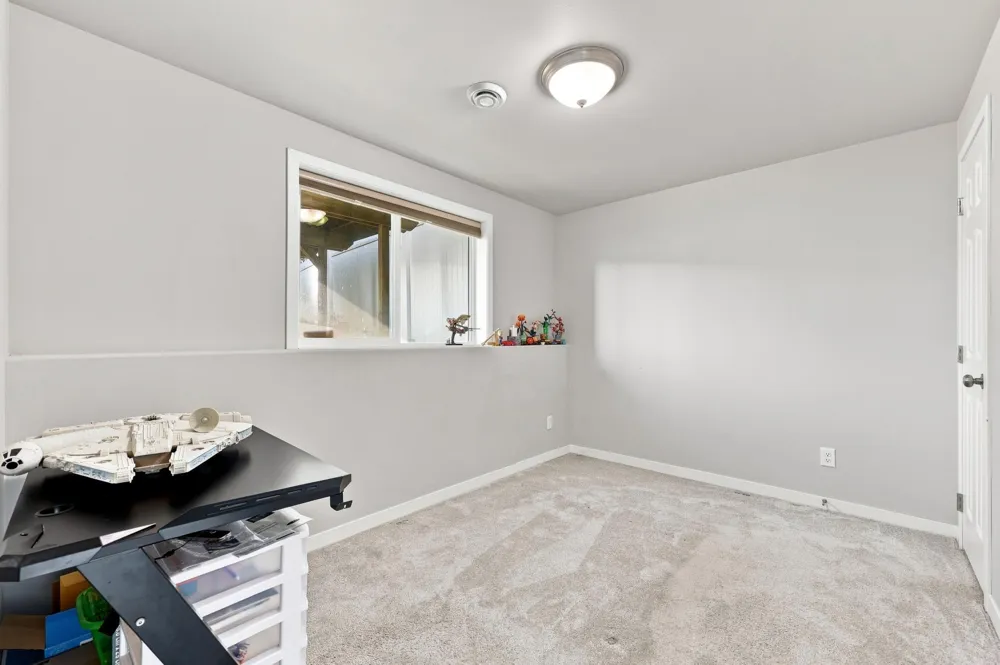 935 Eaglewood Avenue W West Fargo, ND 58078