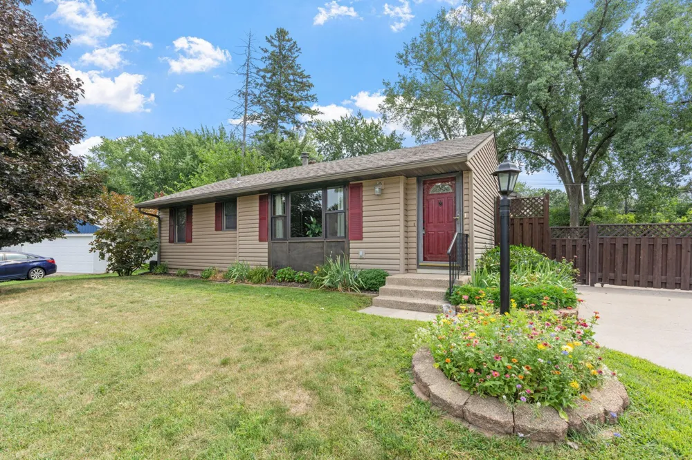 3951 Stacker Place White Bear, MN 55110