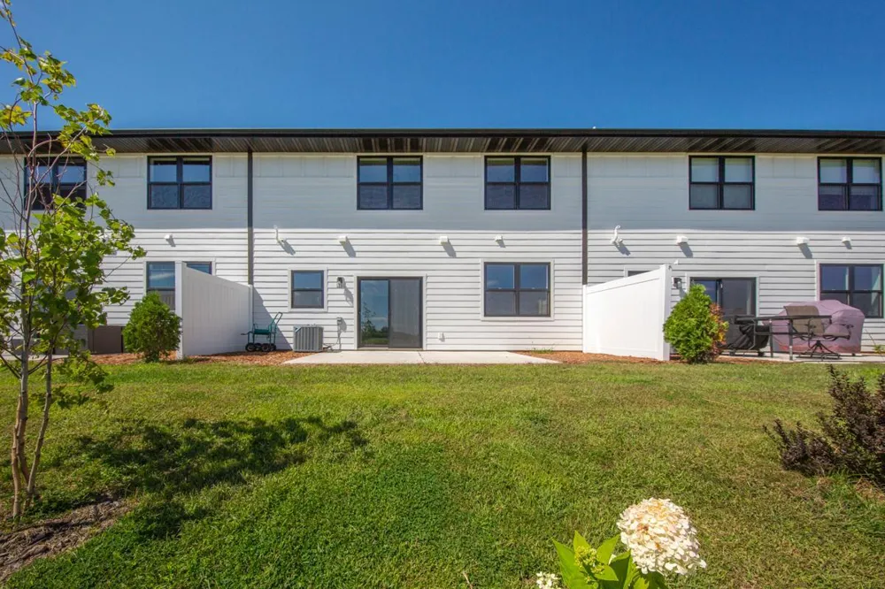 819 Viburnum Street Belle Plaine, MN 56011